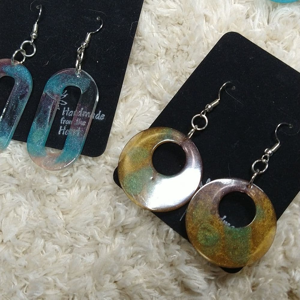6 Pairs of Bright Colorful Resin Earrings - Thumbnail 2