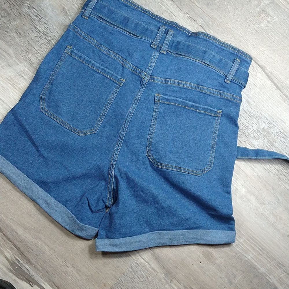 Plus Size Medium Wash Denim High Waist Button Fly Paper Bag Shorts with Tie Belt - Thumbnail 11