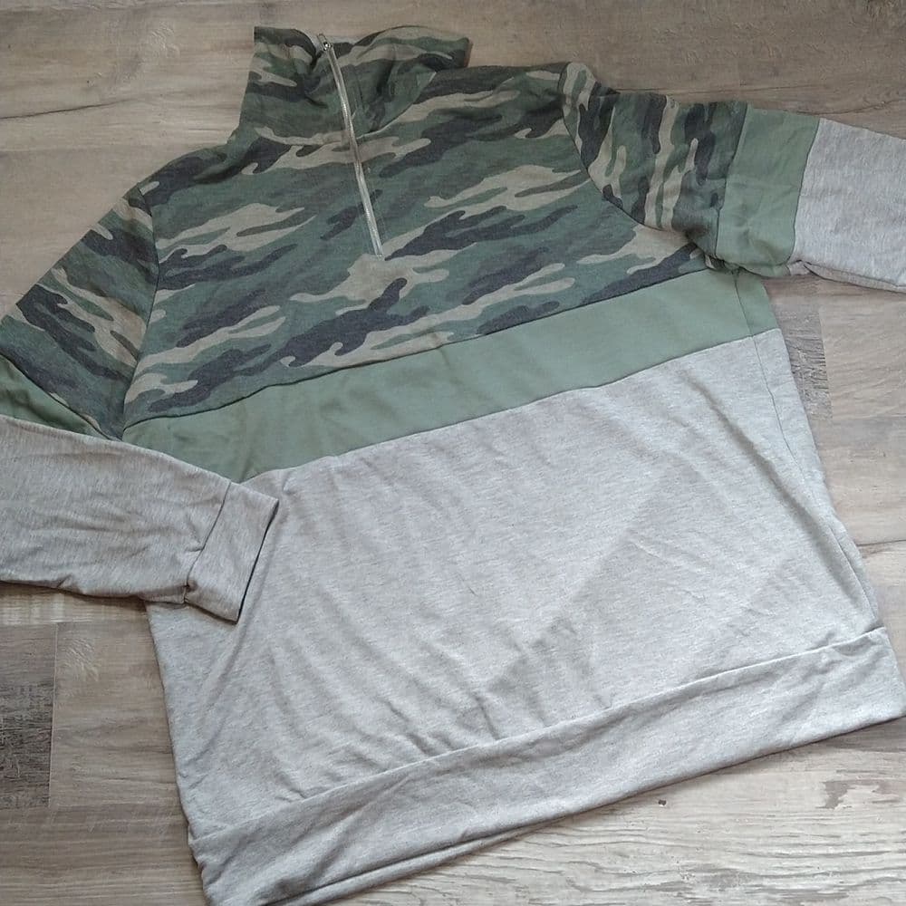 Plus Size Light Weight Color Block Pullover Green Camo Gray - Thumbnail 4