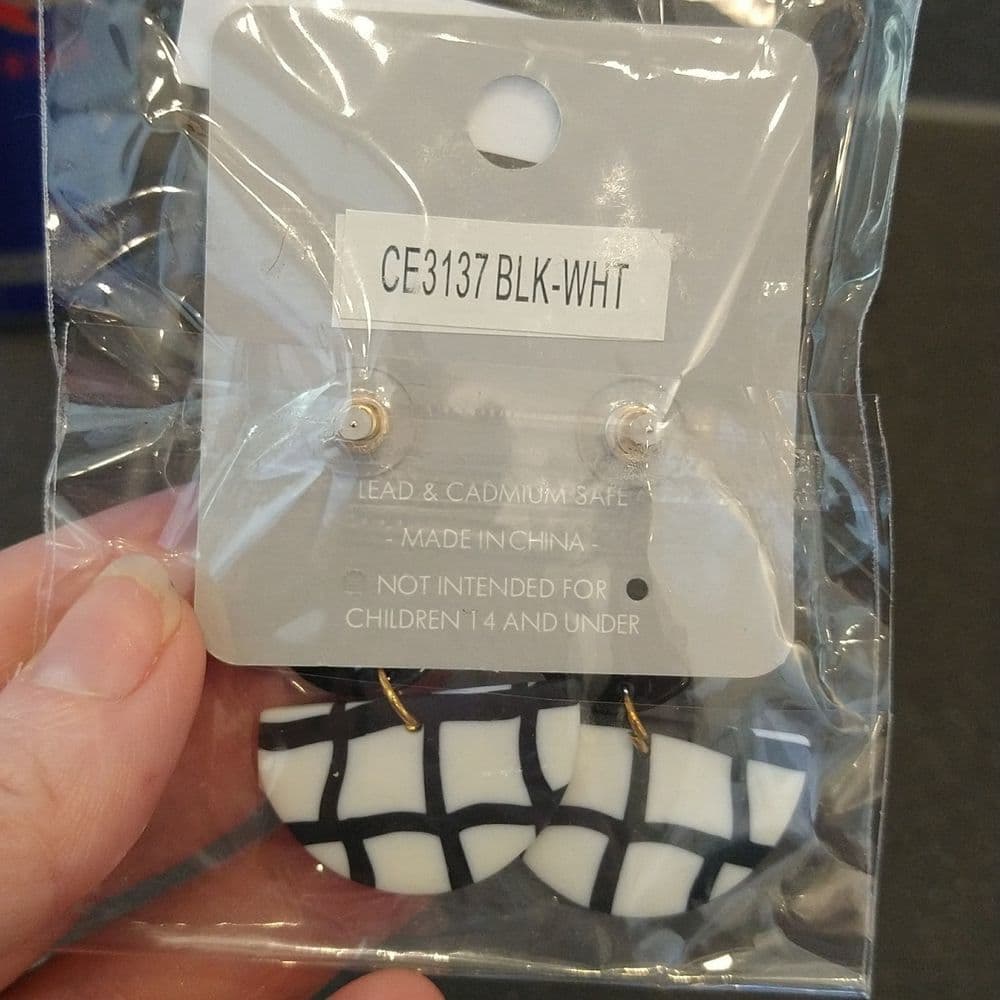 Black And White Plaid Funky Clay and Metal Dangle Statement Earrings - Thumbnail 4