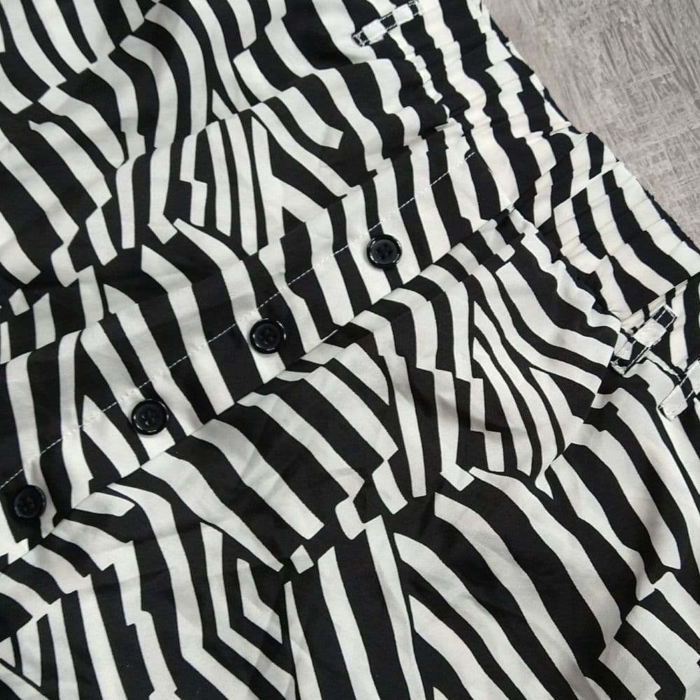 Wet Seal 🥰 Black and White Zebra Stripe Wet Seal Skirt - Thumbnail 3