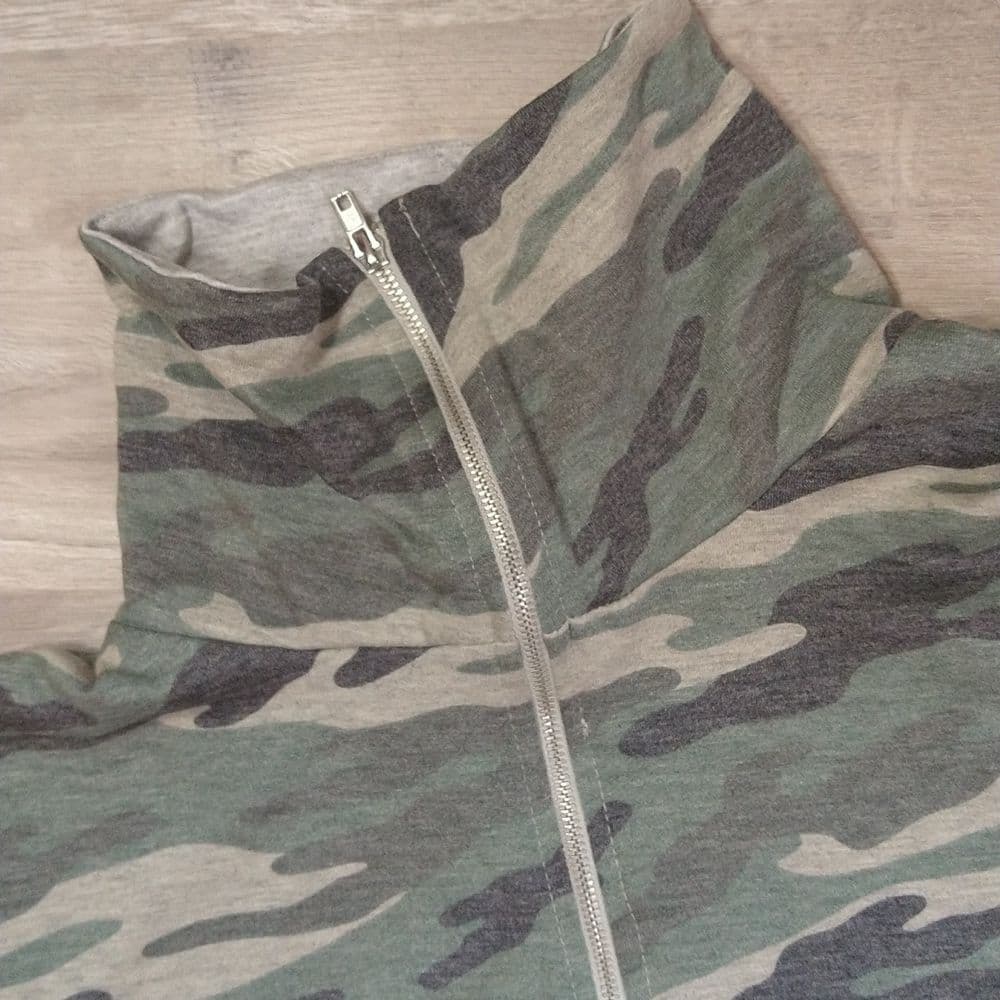 Plus Size Light Weight Color Block Pullover Green Camo Gray - Thumbnail 5