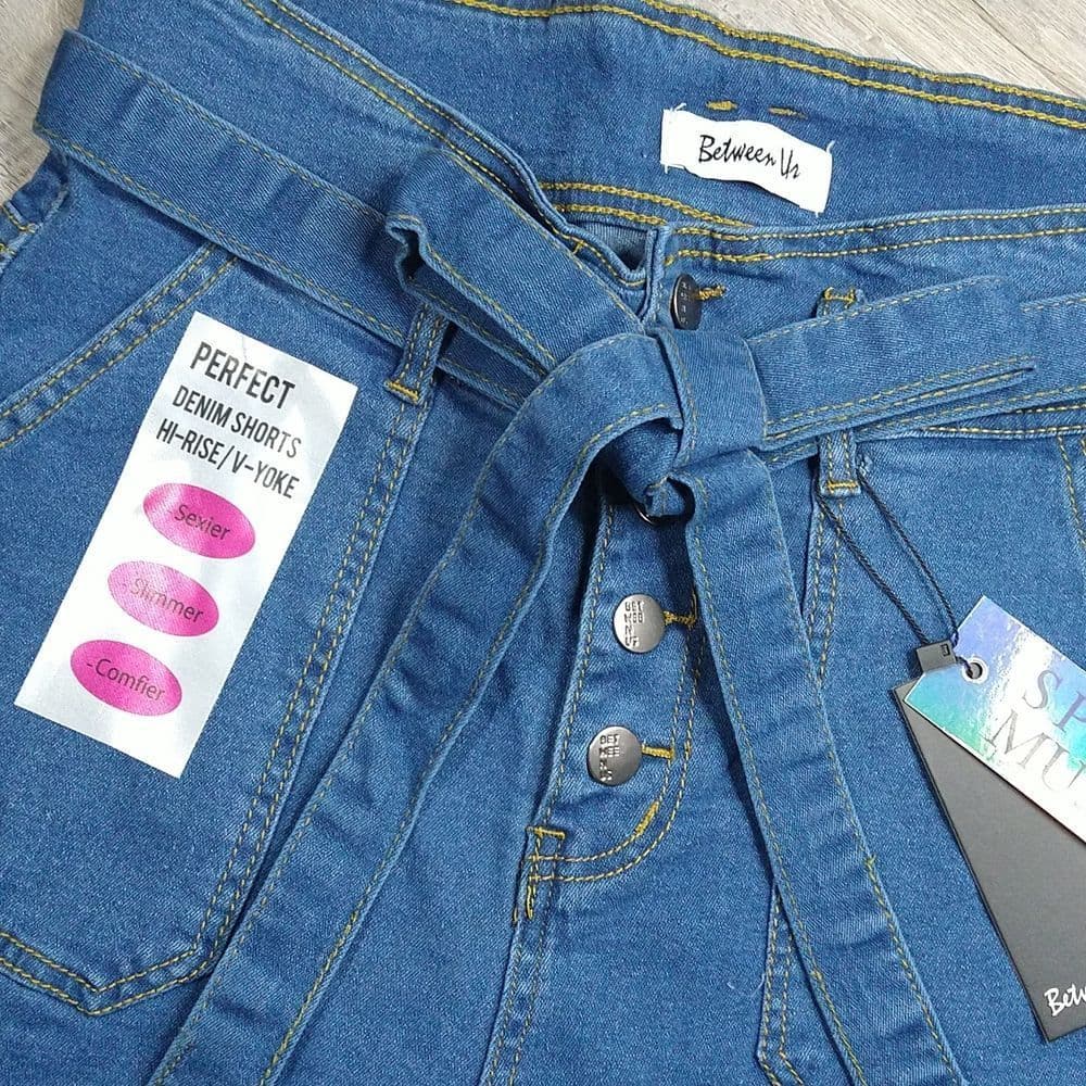 Plus Size Medium Wash Denim High Waist Button Fly Paper Bag Shorts with Tie Belt - Thumbnail 6