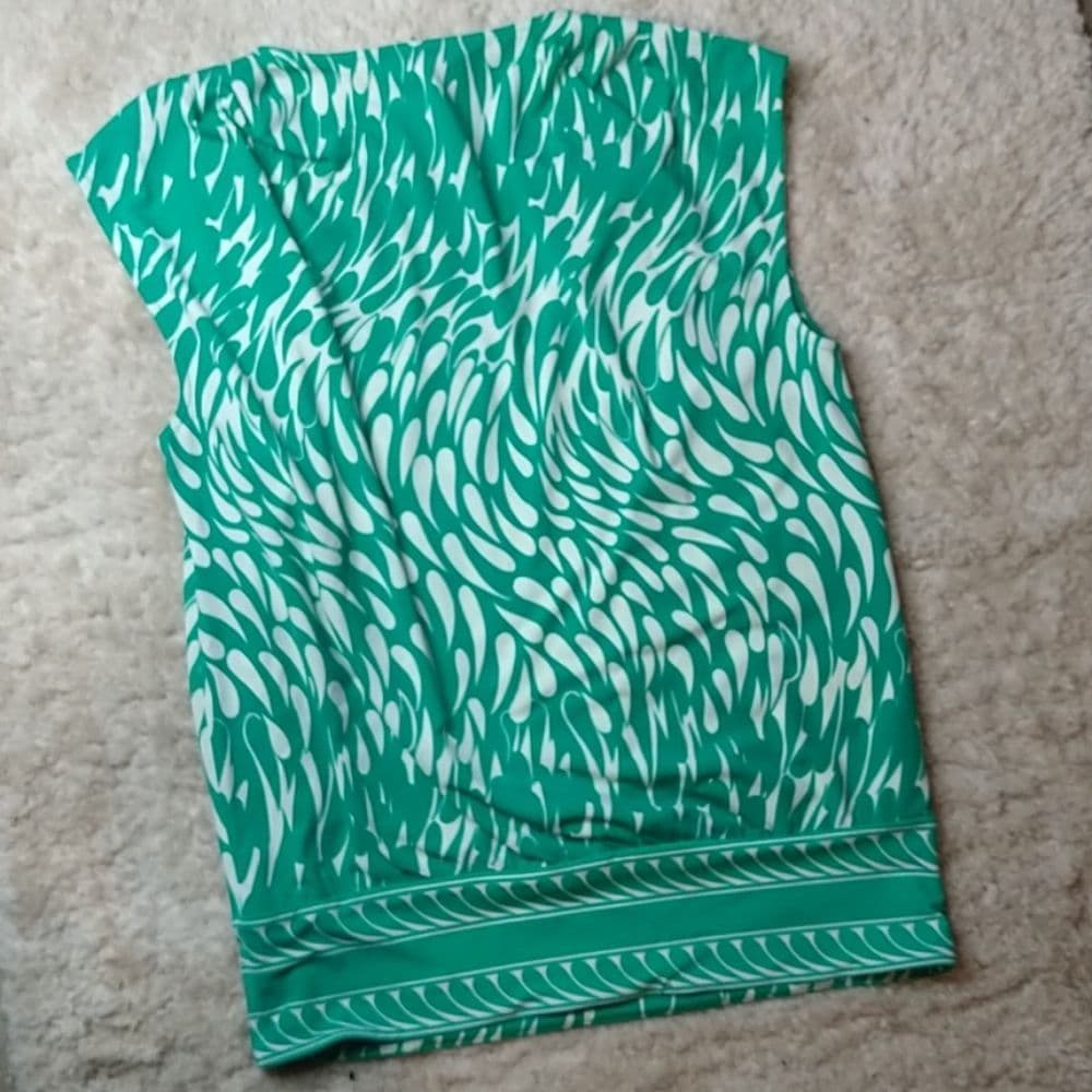 Sale! BCBG MaxAzria Wrap Style Top Add To Bundle For Sale - Thumbnail 3