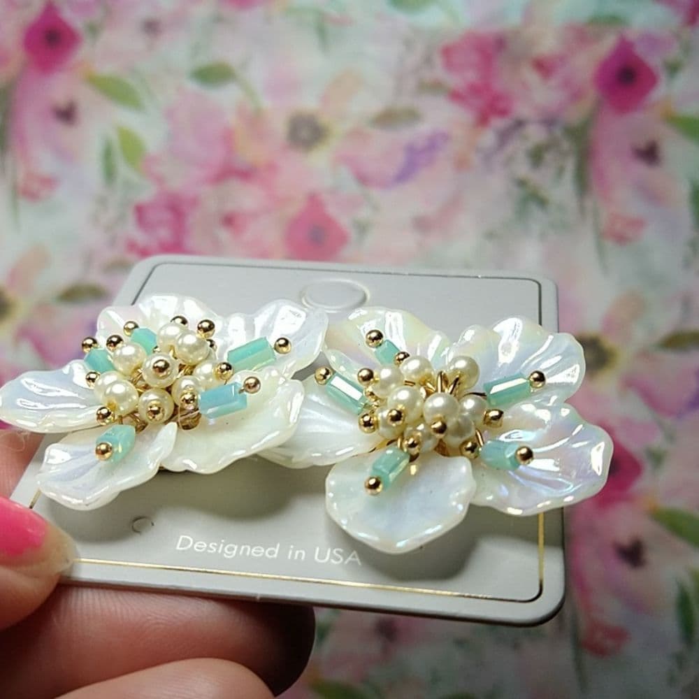 Beautiful Retro Floral Shell Like Earrings - Thumbnail 7