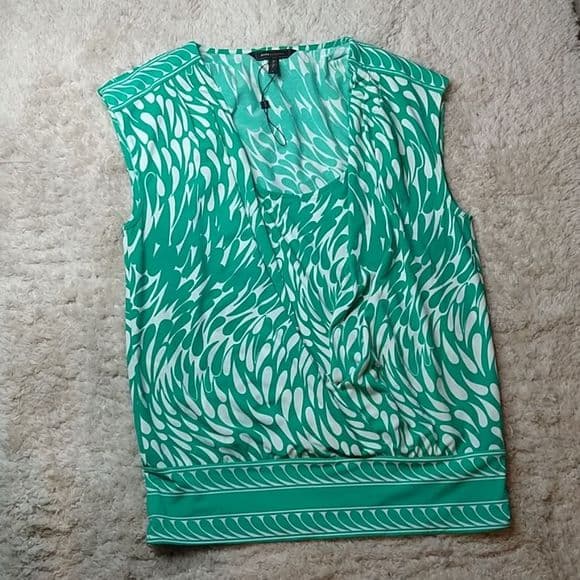 Sale! BCBG MaxAzria Wrap Style Top Add To Bundle For Sale - Thumbnail 6
