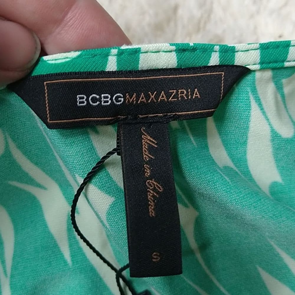 Sale! BCBG MaxAzria Wrap Style Top Add To Bundle For Sale - Thumbnail 2