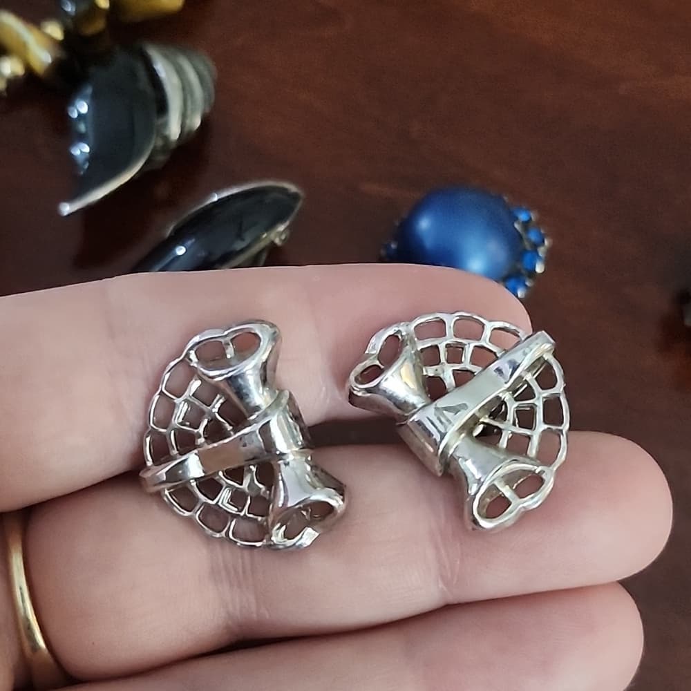 Vintage Silver Marino STAMPED Screw Back Earrings - Thumbnail 6