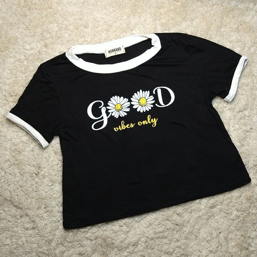 Good Vibes Only Black White And Yellow Daisy Graphic Crop Top - Thumbnail 8