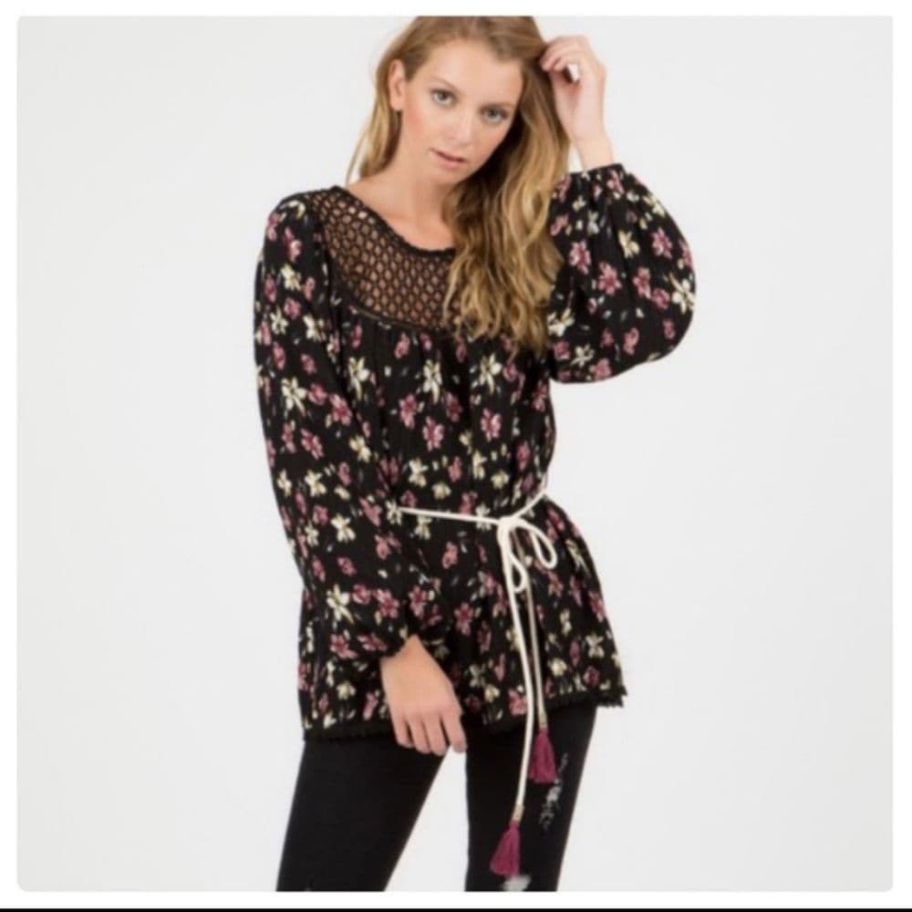 POL Loose Fit Crinkle Floral Blouse with Cord Tie Belt with Fringe - Thumbnail 6