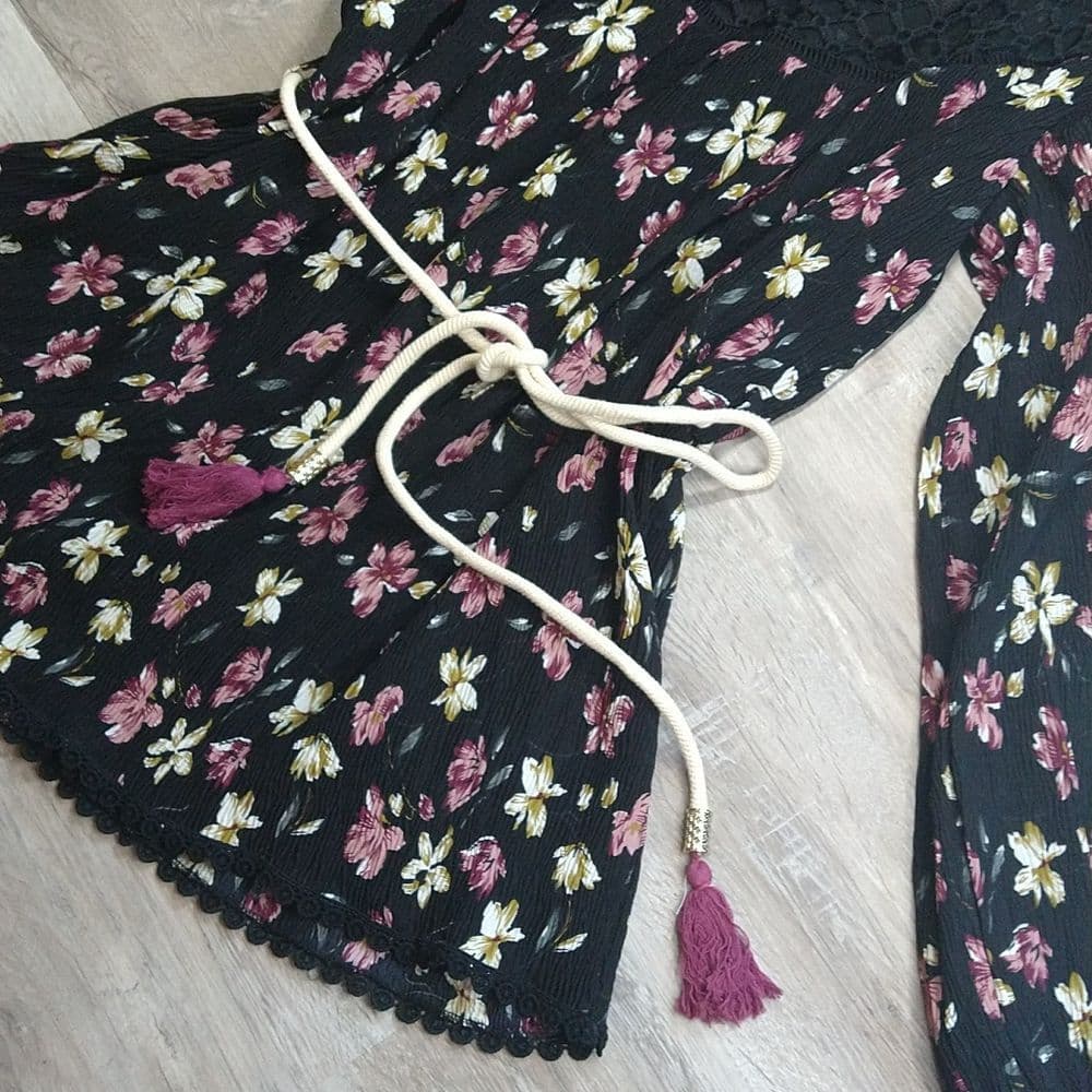 POL Loose Fit Crinkle Floral Blouse with Cord Tie Belt with Fringe - Thumbnail 8