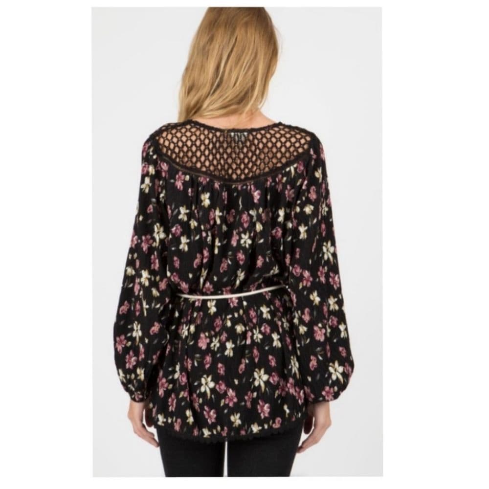 POL Loose Fit Crinkle Floral Blouse with Cord Tie Belt with Fringe - Thumbnail 5