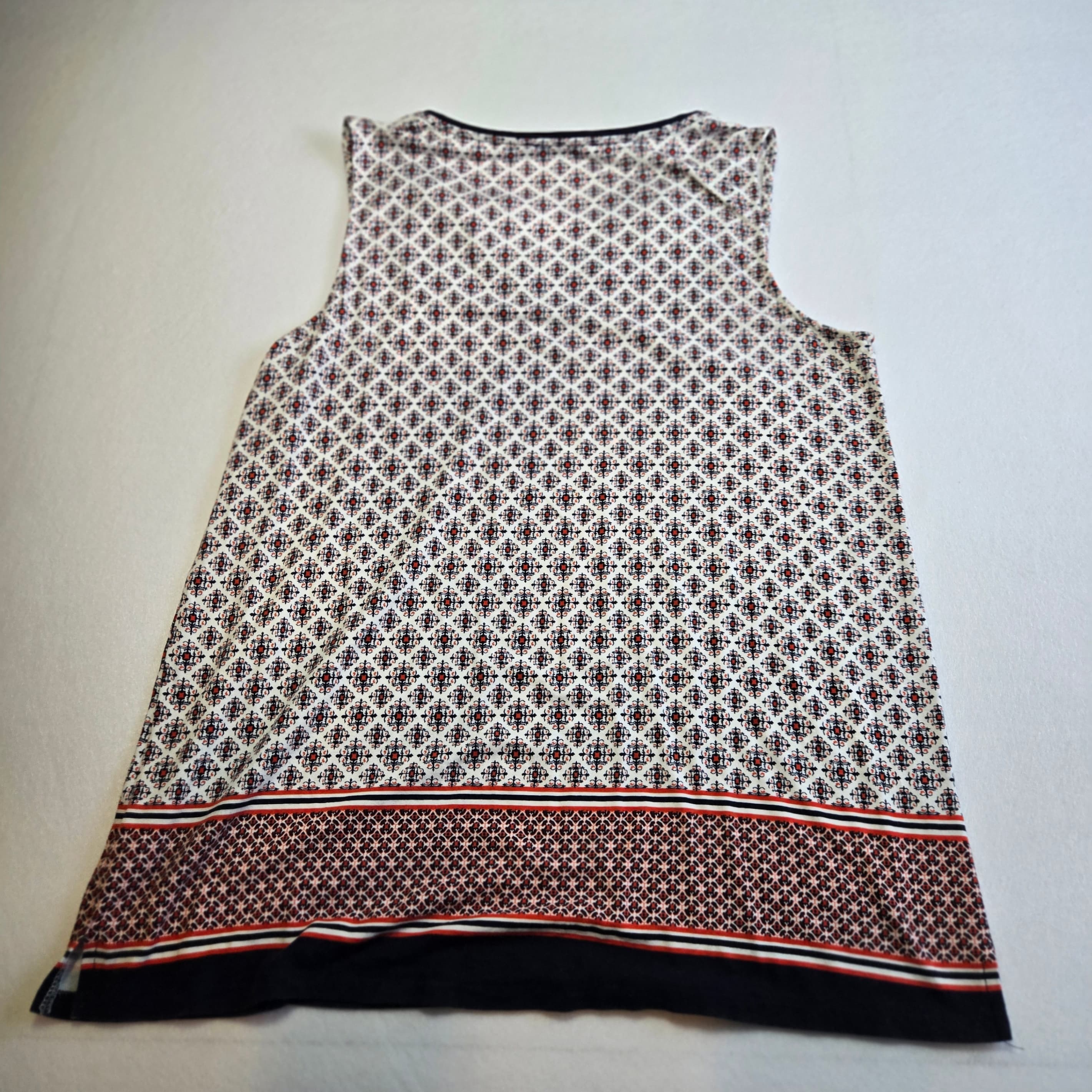 Sleeveless Geometric Print Top - Thumbnail 3