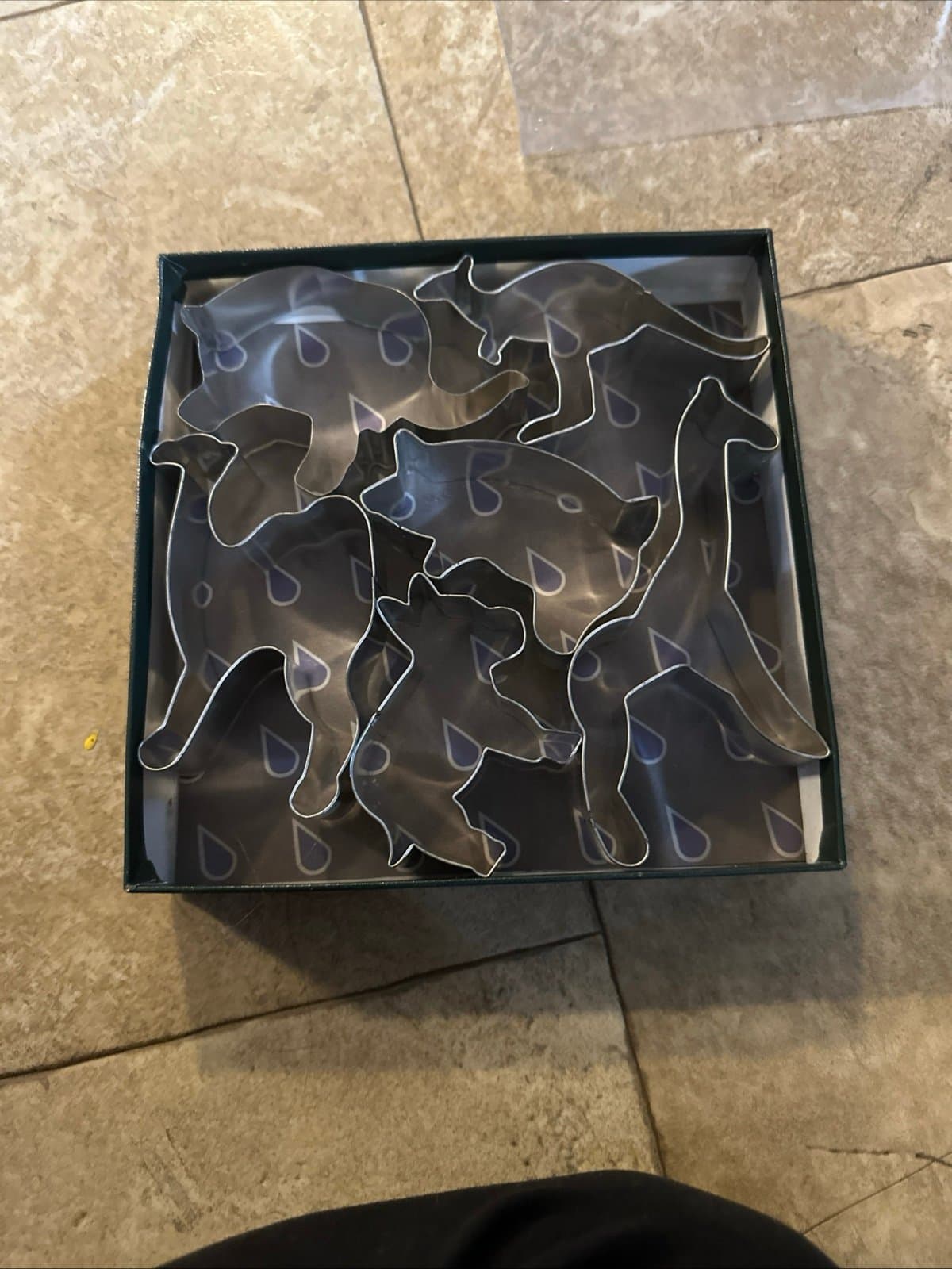 Vintage Set Of Six Metal Animal Themed Cookie Cutters With Box - See pics!!