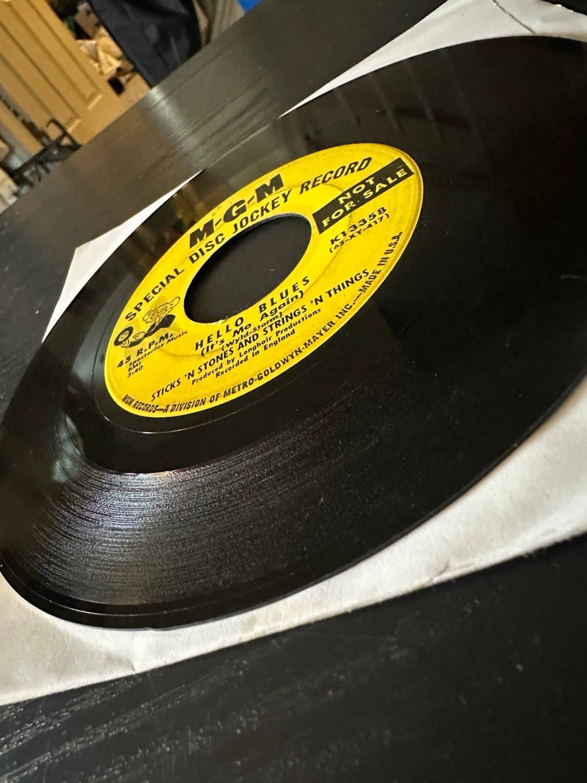 MGM SPECIAL DISC JOCKEY 45 Promo Hello blues (It’s Me Again)-Kisses Worth A Mill - Thumbnail 3