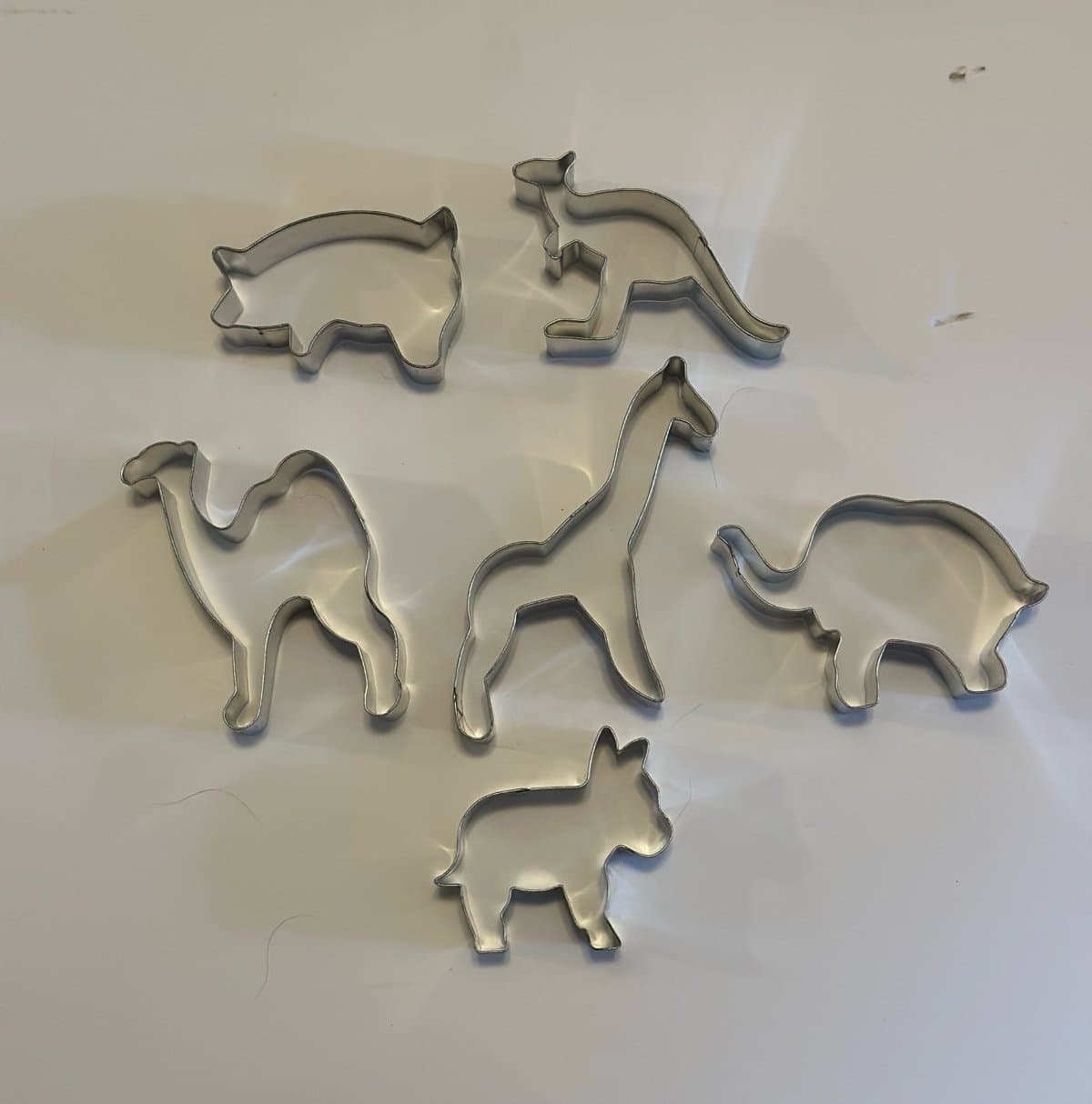 Vintage Set Of Six Metal Animal Themed Cookie Cutters With Box - See pics!! - Thumbnail 3