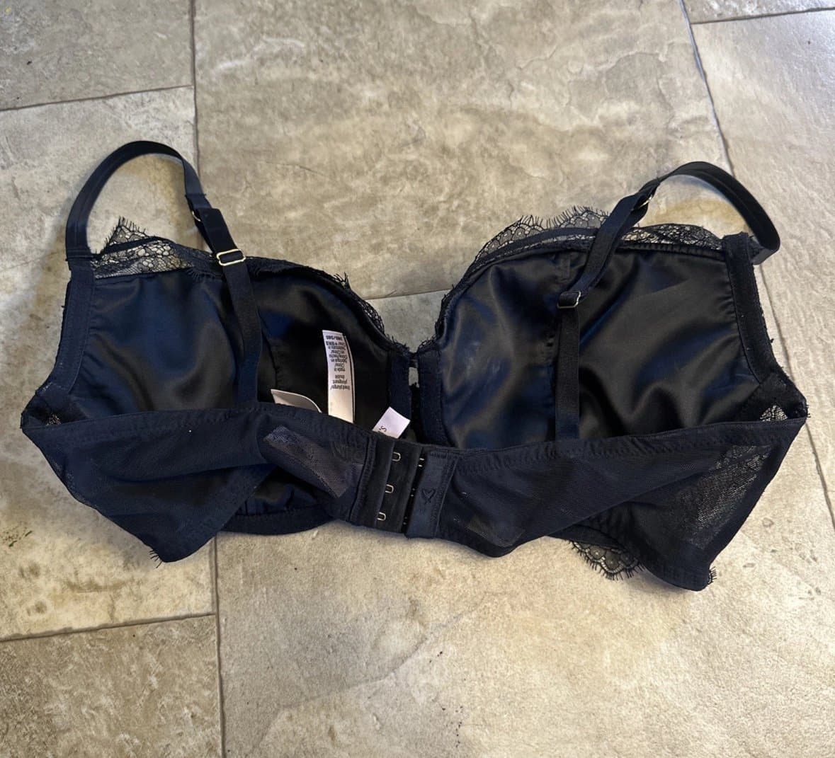 Victoria's Secret Lined Plunge Bra Sexy Black Lace, 38D NWT - Thumbnail 2