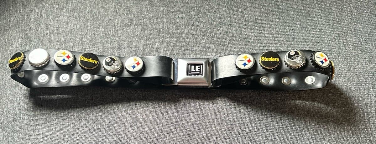 Vintage Little Earth Pittsburgh Steelers seatbelt bottle cap belt!! Sz L