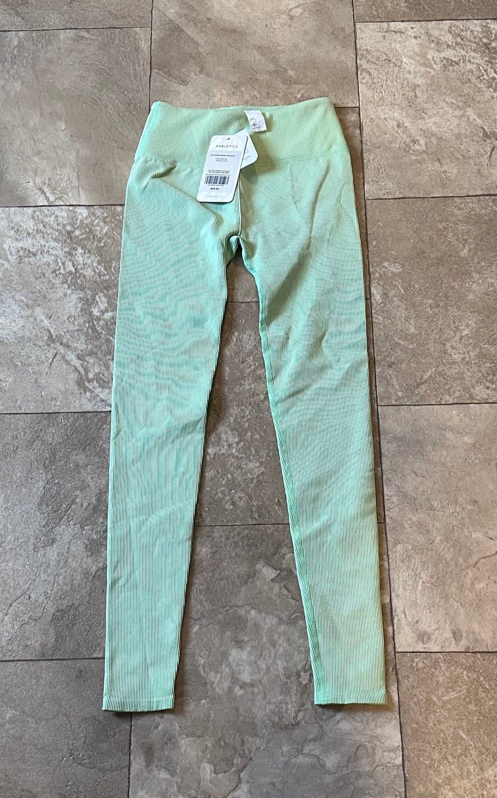 NWT Fabletics High Waisted Seamless Rib leggings Sz S - Thumbnail 4