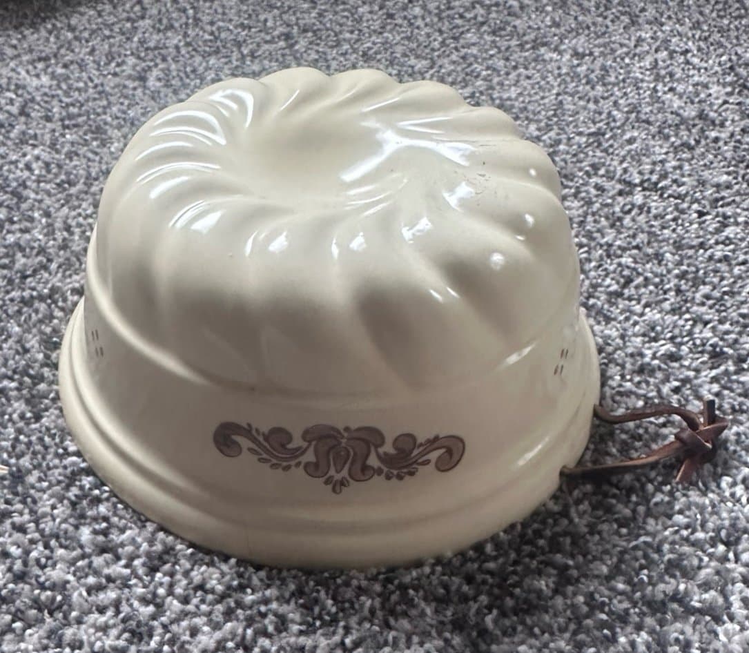 PFALTZGRAFF Village Stoneware Hanging Round Jello Mold