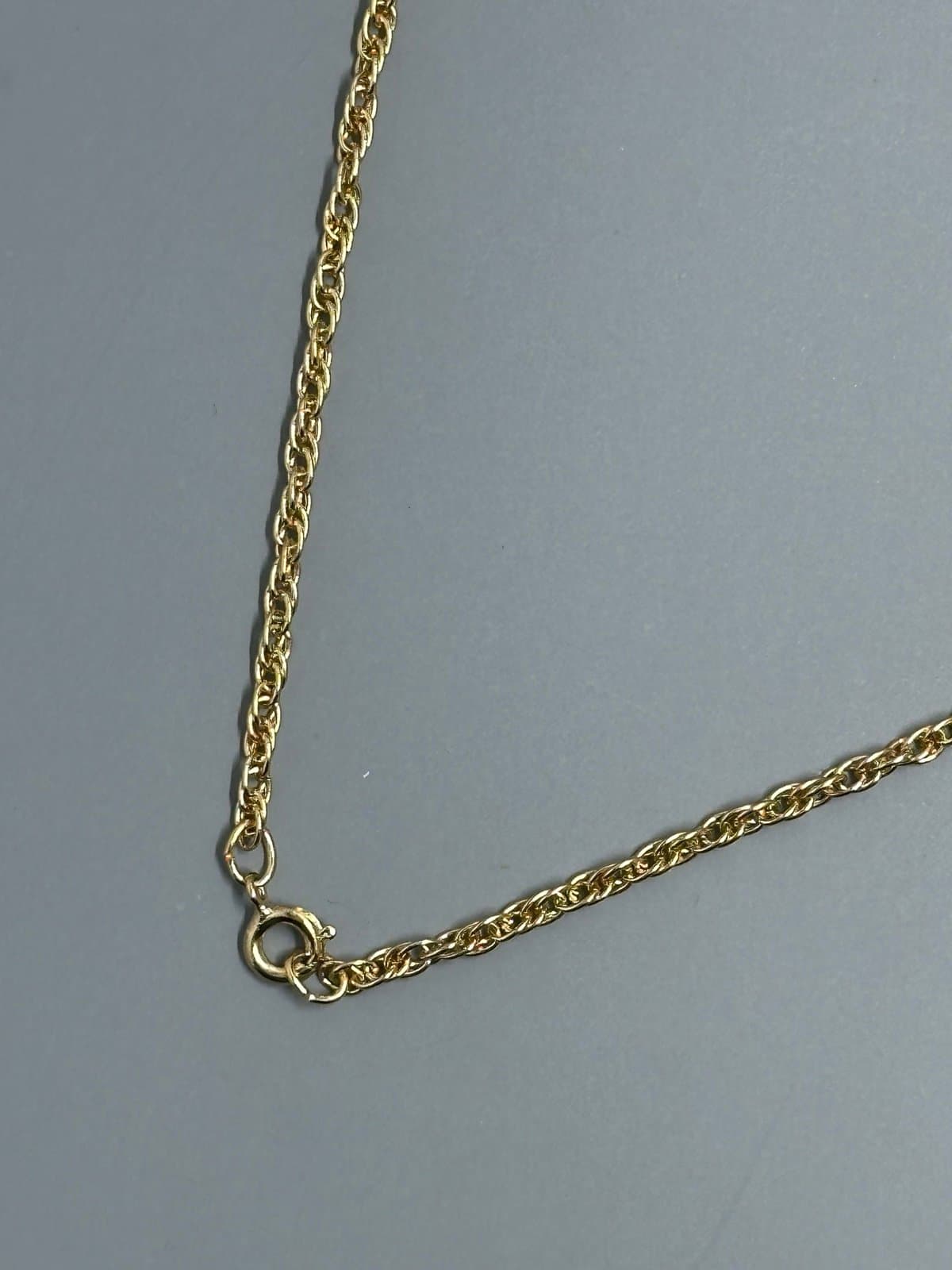Vintage Religious Dove Heart Gold-Plated Locket on 18" Necklace - Thumbnail 6