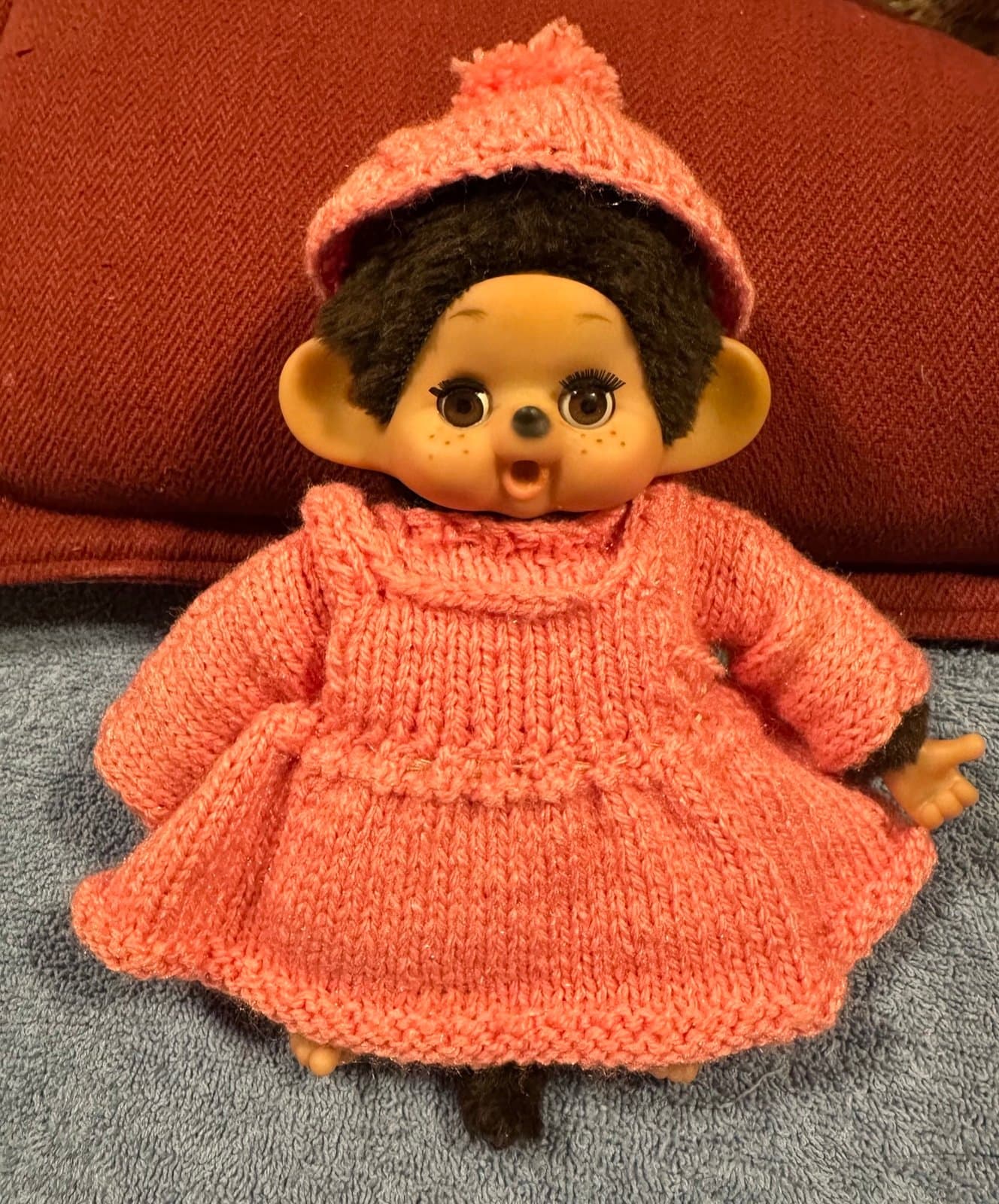 Vintage Monchichi Sleepy Eyes Thumb Sucking Pink knitted outfit!