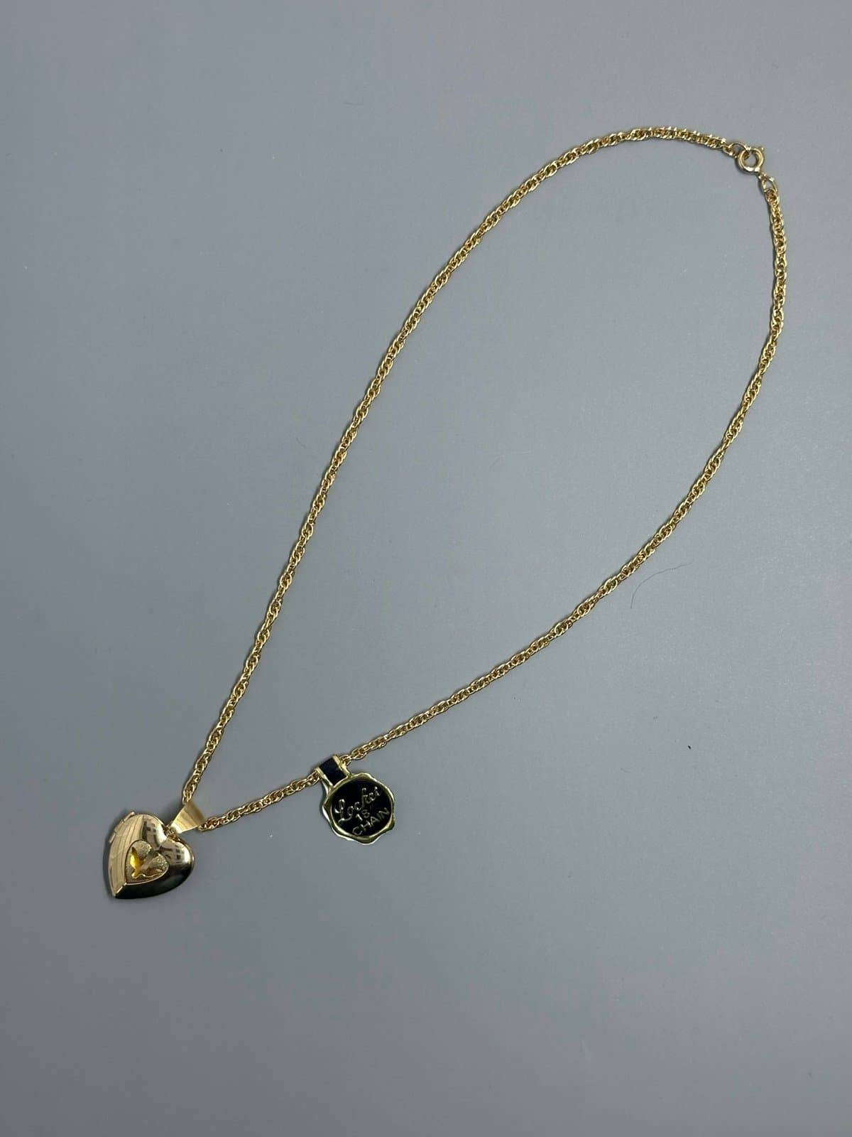 Vintage Religious Dove Heart Gold-Plated Locket on 18" Necklace