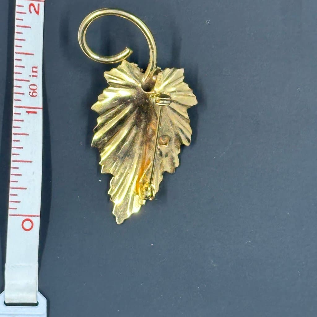 Vintage leaf gold toned brooch! - Thumbnail 3