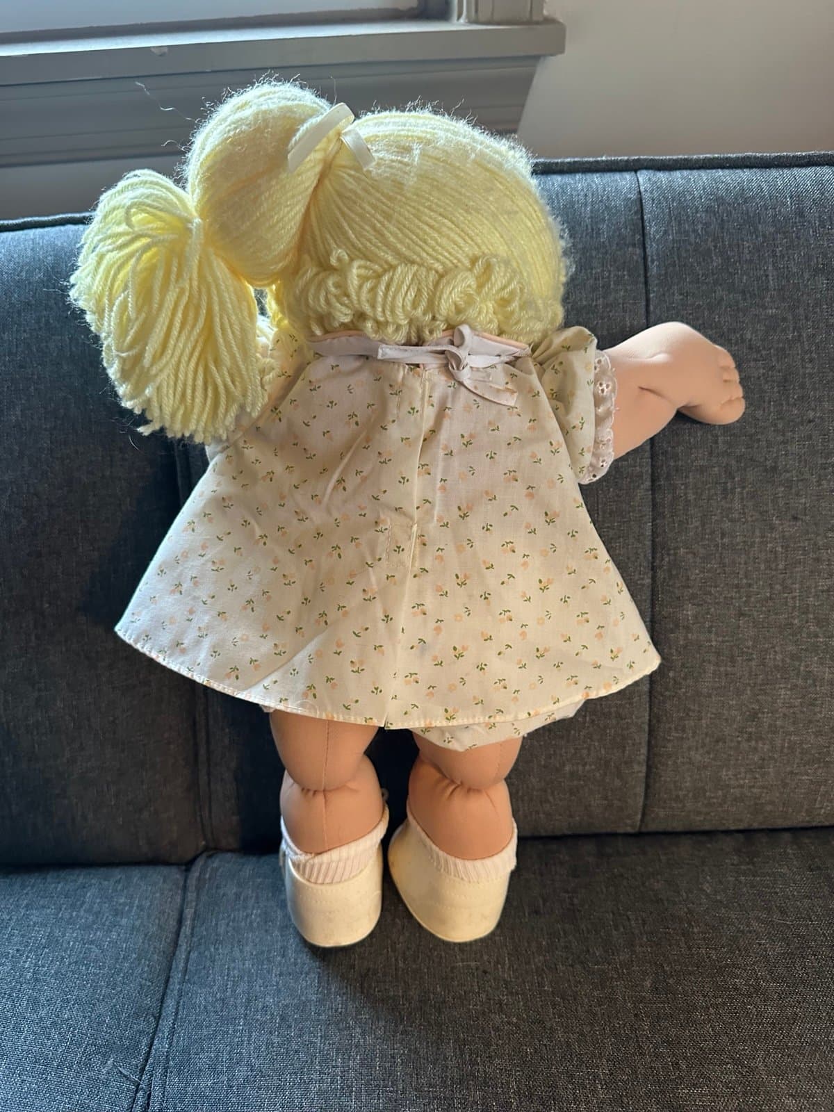 1985 Cabbage Patch Kids Girl Doll Signed “Ernesta Millie” W/ papers!! - Thumbnail 3