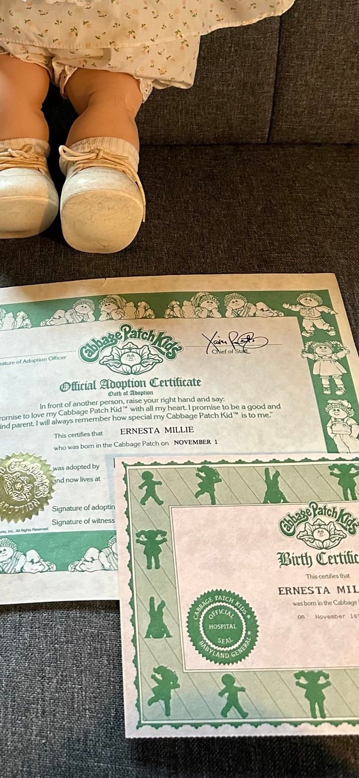 1985 Cabbage Patch Kids Girl Doll Signed “Ernesta Millie” W/ papers!! - Thumbnail 2