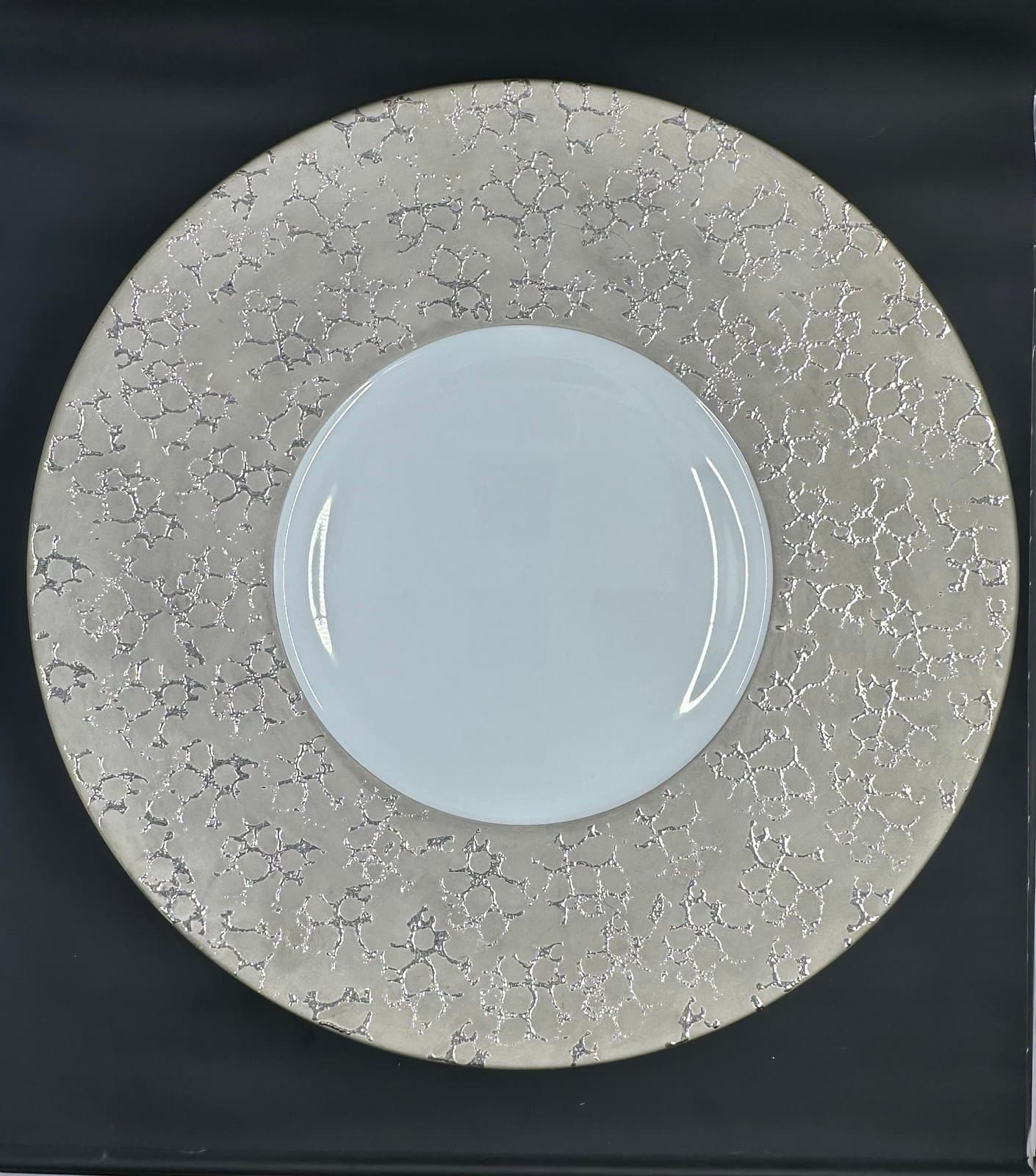 JL COQUET HEMISPHERE METALLIC CHARGER 12.75”