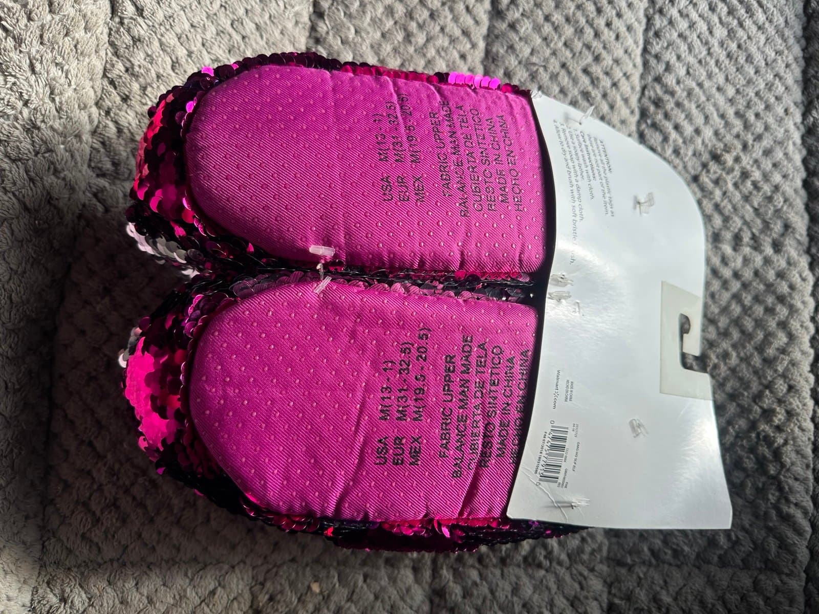 NWT Christmas Holiday Time Kids Sequin Elf Glitter Jingle Bells Slippers M 13/1 - Thumbnail 4