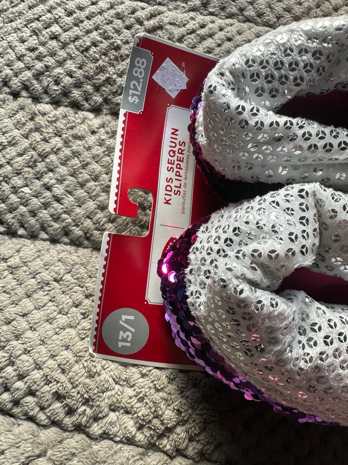 NWT Christmas Holiday Time Kids Sequin Elf Glitter Jingle Bells Slippers M 13/1 - Thumbnail 3