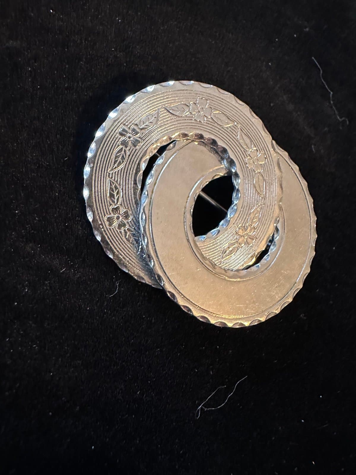Silver Double Circle Engraved Floral Brooch - Thumbnail 3