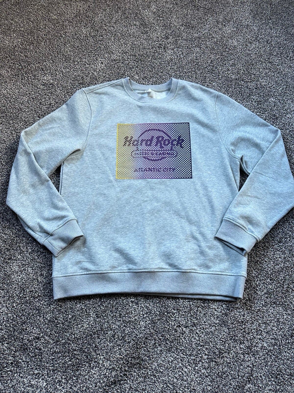 Hard Rock Cafe Atlantic City Women’s XL Gray Sweatshirt! EUC!