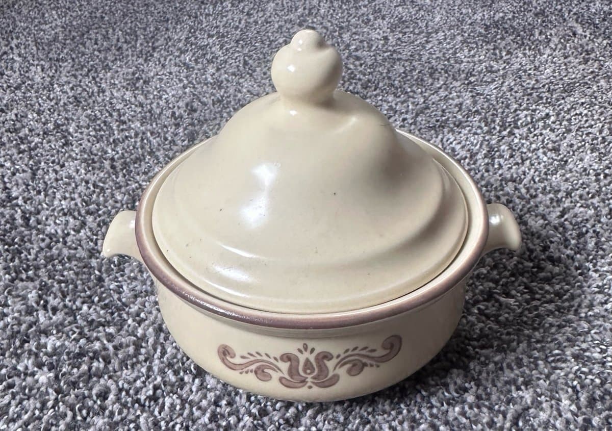 Pfaltzgraff Village Individual Casserole #305 12oz with Lid