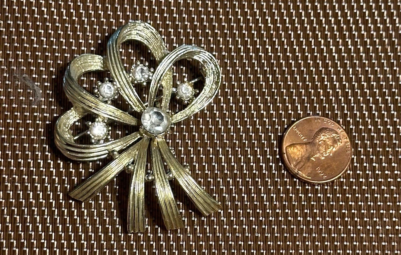 Vintage Gold toned diamond Brooch