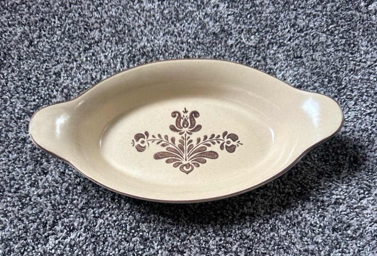 Vintage Pfaltzgraff VILLAGE 22 Oz Au Gratin Dish 11 3/4” #270 USA