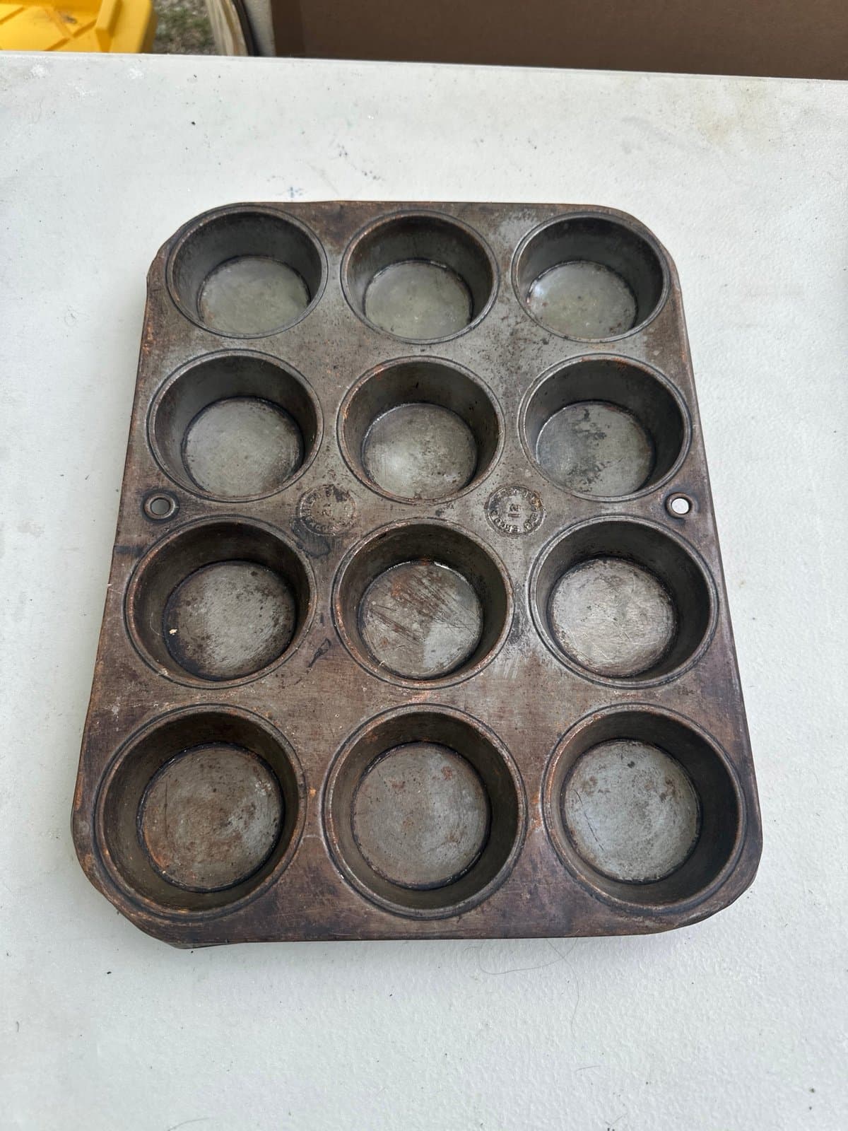 4 Vintage Antique Ekco Ovenex Muffin Tins- T-120 & X1120 - Thumbnail 4