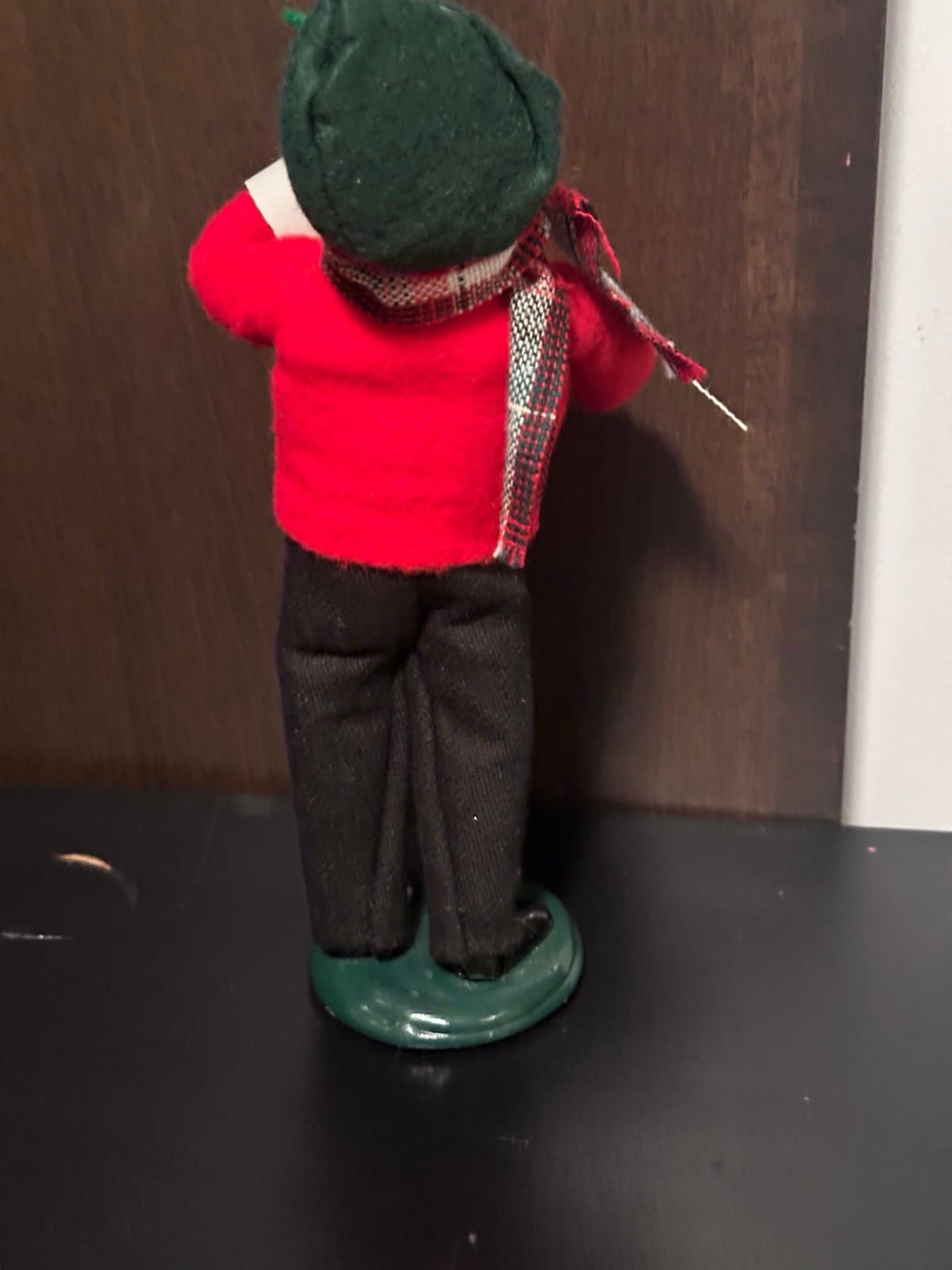 Byers Choice Caroler 2000 Traditional Child With Music Sheet GUC - Thumbnail 3