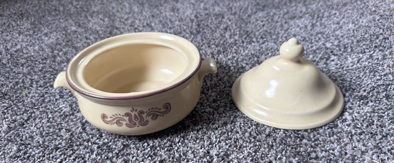 Pfaltzgraff Village Individual Casserole #305 12oz with Lid - Thumbnail 2
