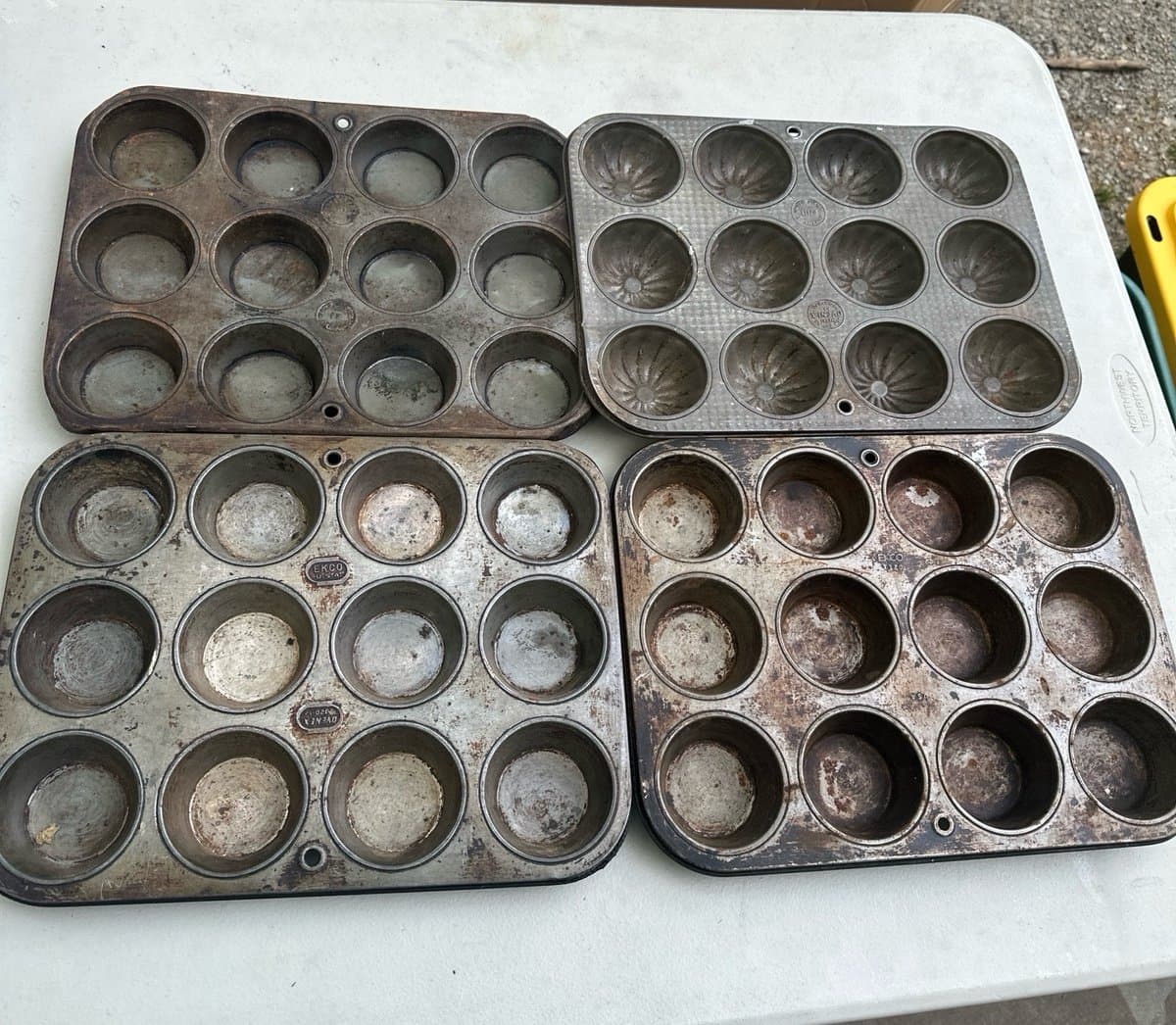 4 Vintage Antique Ekco Ovenex Muffin Tins- T-120 & X1120
