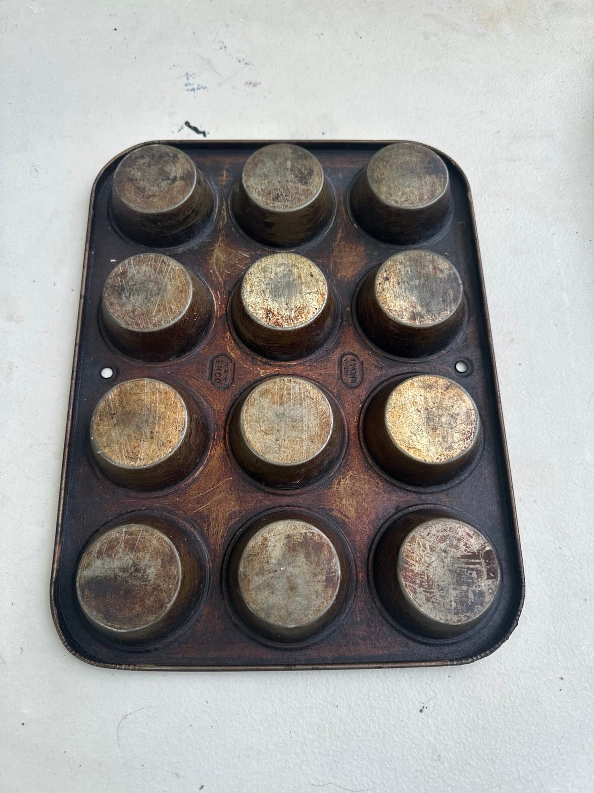 4 Vintage Antique Ekco Ovenex Muffin Tins- T-120 & X1120 - Thumbnail 3