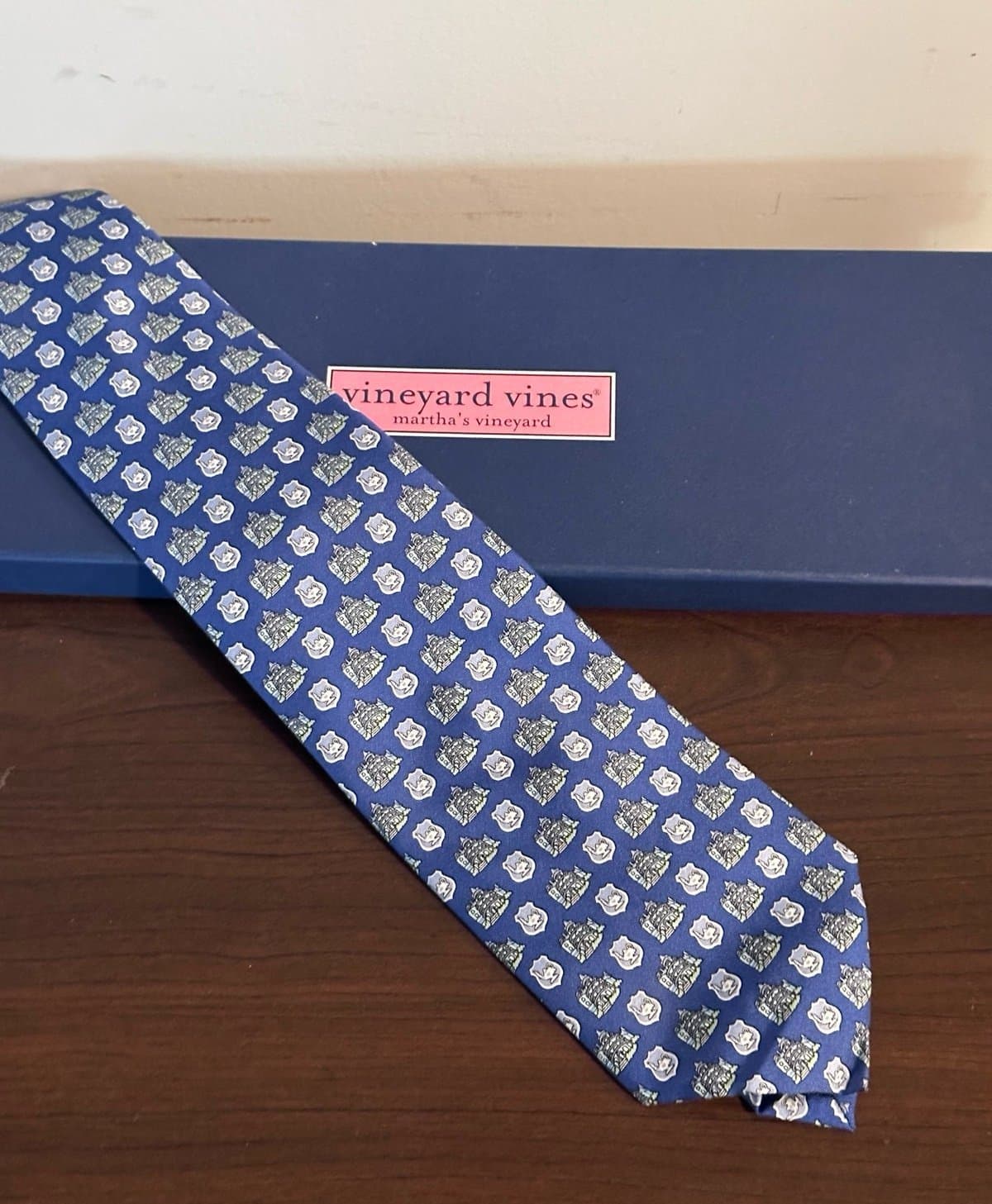 VINEYARD VINES CUSTOM COLLECTION SILK TIE BALWIN SCHOOL BLUE LOGO