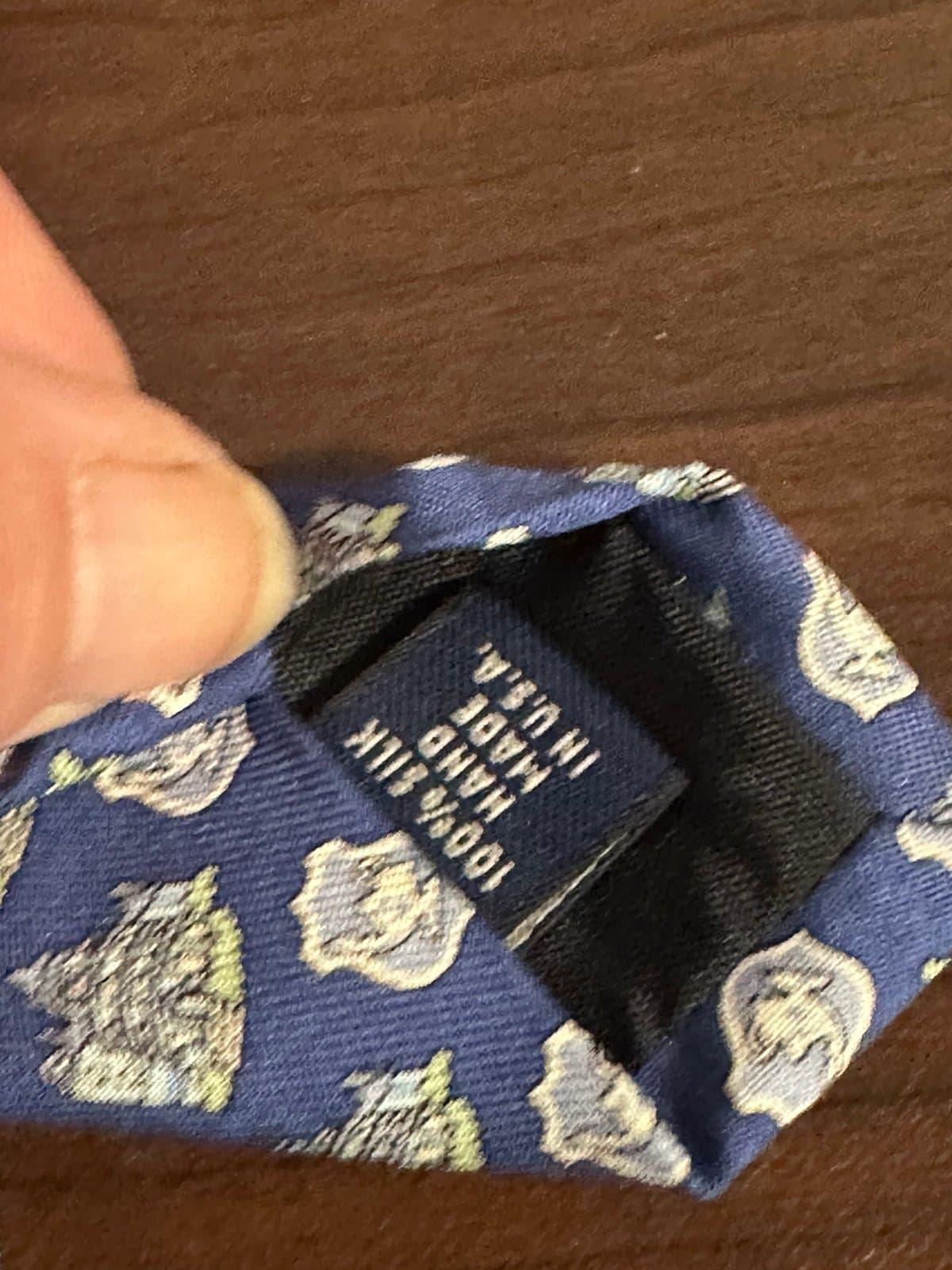 VINEYARD VINES CUSTOM COLLECTION SILK TIE BALWIN SCHOOL BLUE LOGO - Thumbnail 5