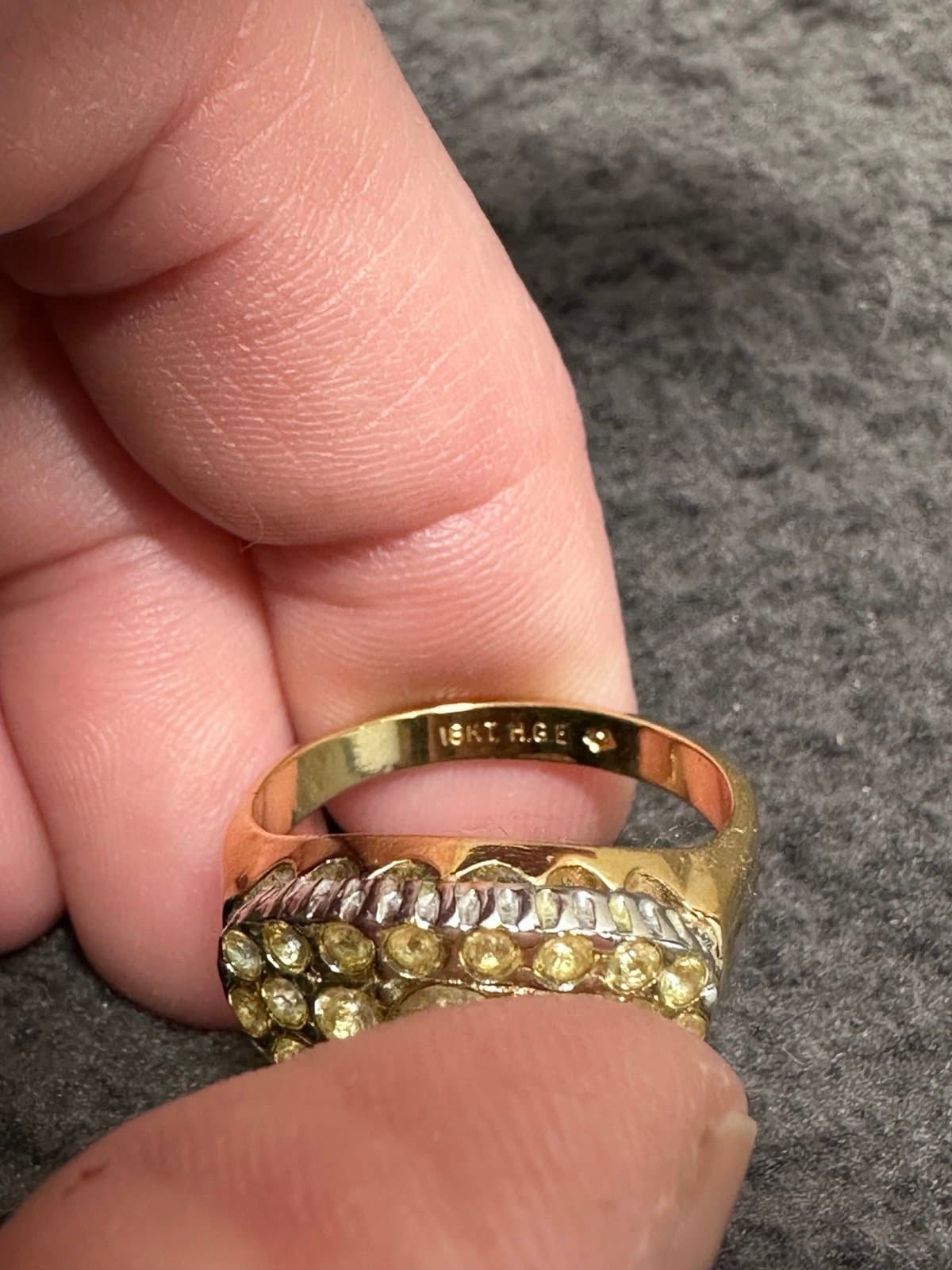 Beautiful 18k GP Women’s Size 8 Ring / Diamond Accents - Thumbnail 2