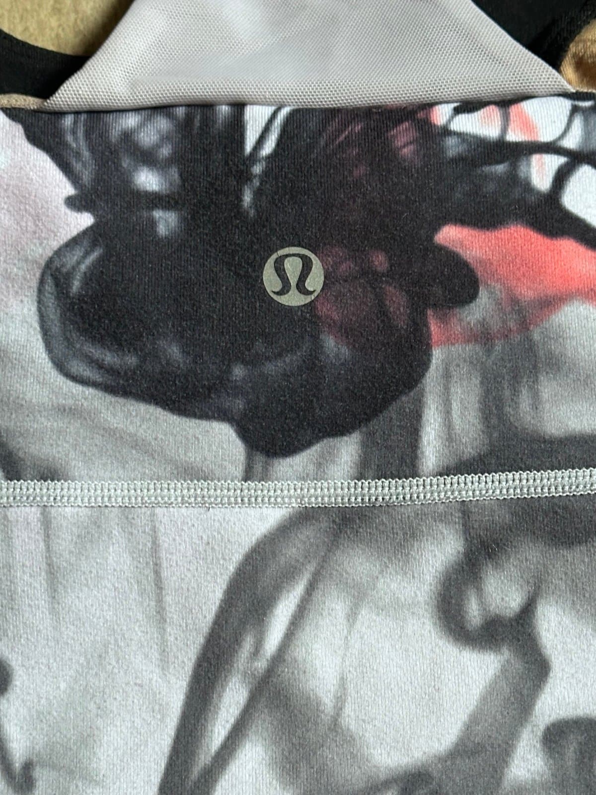 LULULEMON Scoop Neck Racerback Tank Top Sz 2 - Thumbnail 3