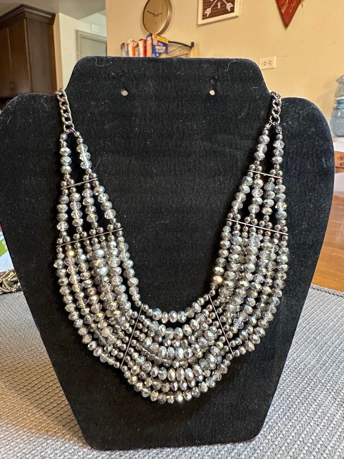 Beautiful shiney beaded swag necklace-unsigned