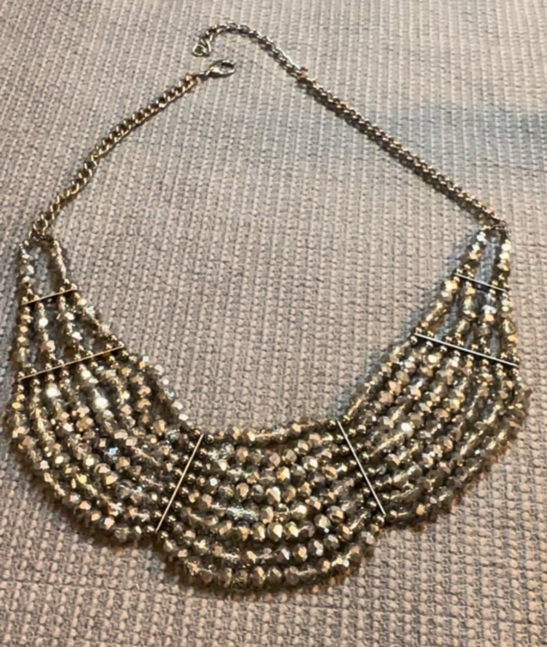 Beautiful shiney beaded swag necklace-unsigned - Thumbnail 3