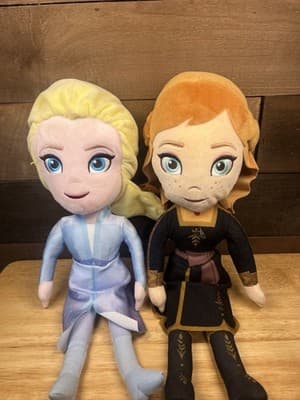 Disney Frozen Anna & Elsa Plush Dolls 9in Kohl’s Cares Set of 2